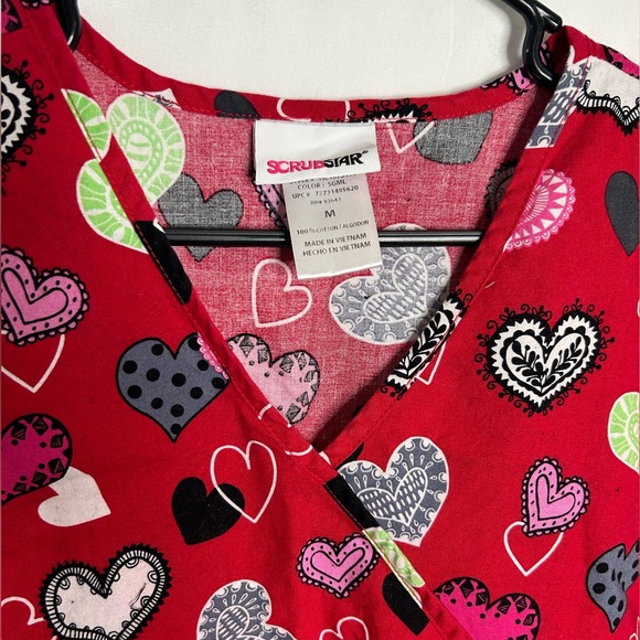 Scrubstar Valentine’s Day Heart Print multi color Scrub Top. Size M - Picture 10 of 10